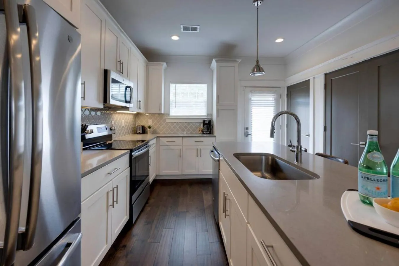 Beautiful Townhomes 2 Units With Outdoor Patios Nashville